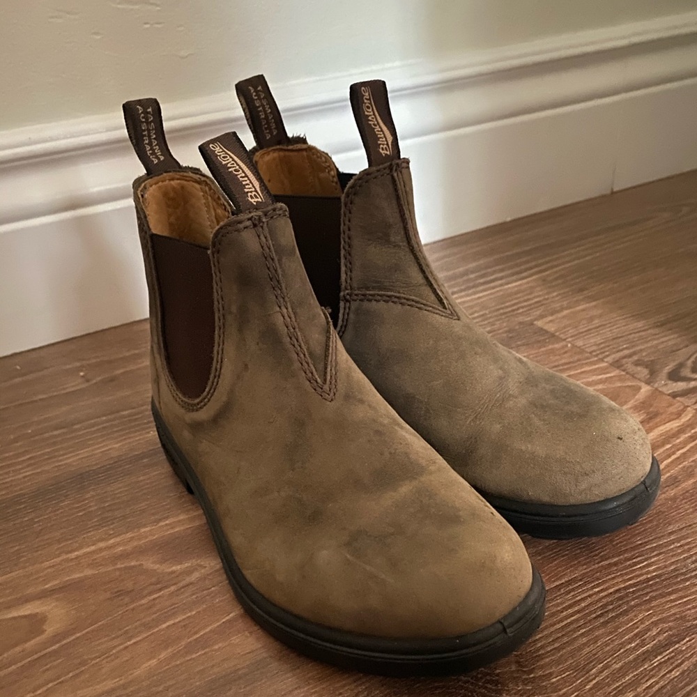 Blundstones